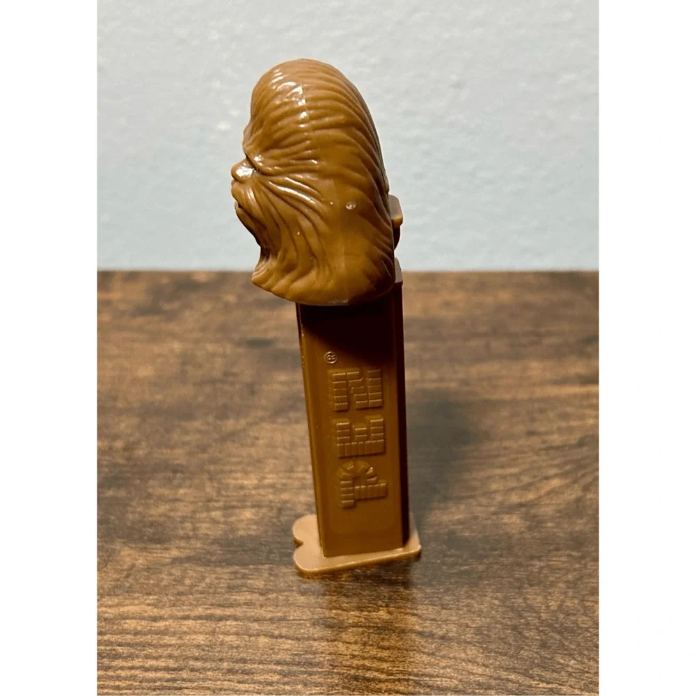 Vintage 1997 PEZ Candy Dispenser Star Wars Chewbacca Made In Slovenia